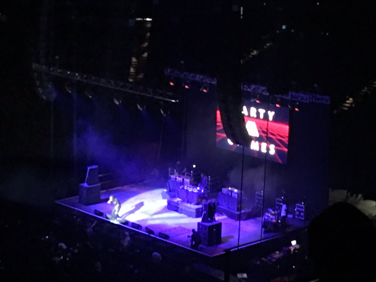 jbsmetz's tweet photo. MF Marty Grimes at the Oracle! Hard work pays off fam. https://t.co/ixRcwUCNd3