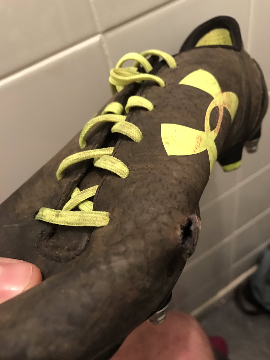 @UnderArmourUK thought I'd spend some money on some new boots, not impressed these lasted less than 3 games!!