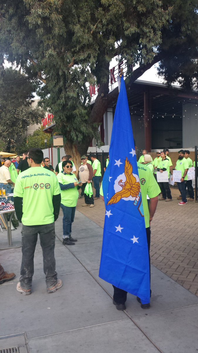 1username393's tweet image. #responsibledevelopment
@RamonaGiwargis 
@JesseKTVU Downtown San Jose Veterans Rally  @ Silvery Towers fighting for Area Standard Wages.