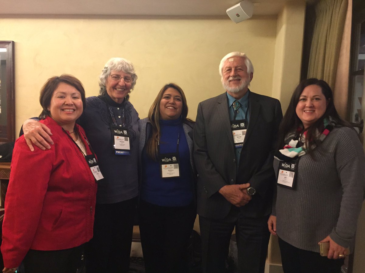 j24salazar's tweet photo. Virginia Collier and Wayne Thomas @EMSISD #LaCosecha2016 #emsproud https://t.co/dosV2Eyufw