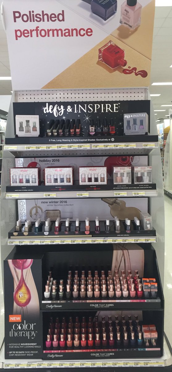 michedlg's tweet photo. Share the #beauty of Christmas with some holiday gifts!! 💄🎁 #t2438 #targetstyle https://t.co/vmER0poDiu