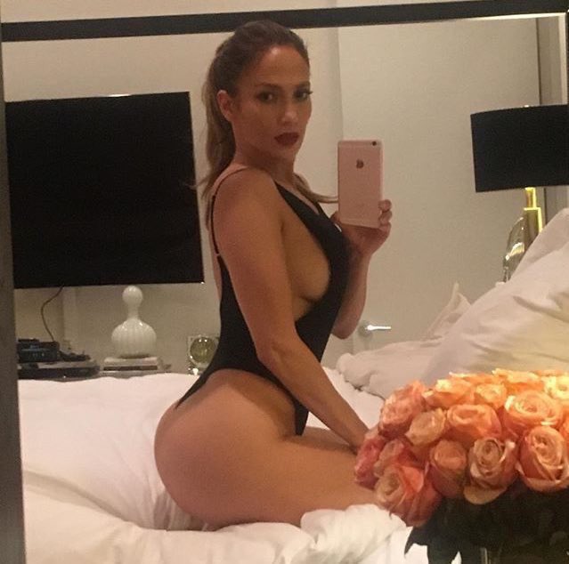 PostBadBitches's tweet photo. J.Lo https://t.co/ede7l5dbgc