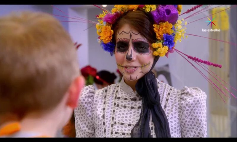 DaniArenasCol's tweet image. Capturas #1 #Cap39 @despertarcontv  #MaiaYPablo @DanArenas @elavelden 
Disfrazados #diadelosmuertos 💀 la Calavera y #Katrina Divinos
Los❤👏👏