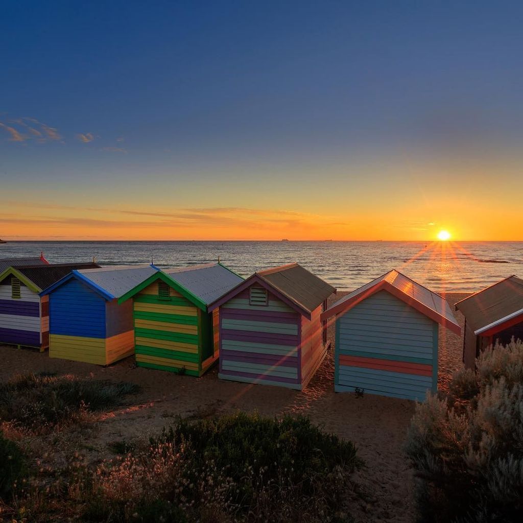 Almost time for the weekend, let's hope for more beautiful skies and sunsets like this one #brightonbeach visitmelb…