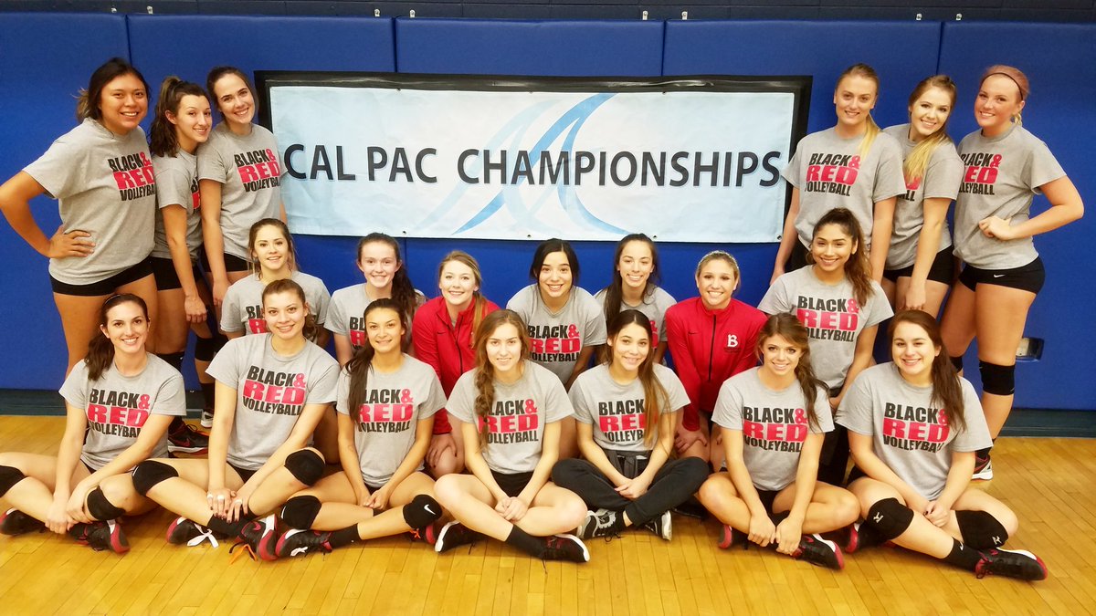 Redhawks_Vball's tweet photo. Get Rowdy for the Redhawks!!! Cal Pac Conf Semi-final at 5:30 (6:30 AZ). #hailredhawks #weareredhawks #rallyredzone
https://t.co/HAqeGQvGLG https://t.co/7kDv8kx564