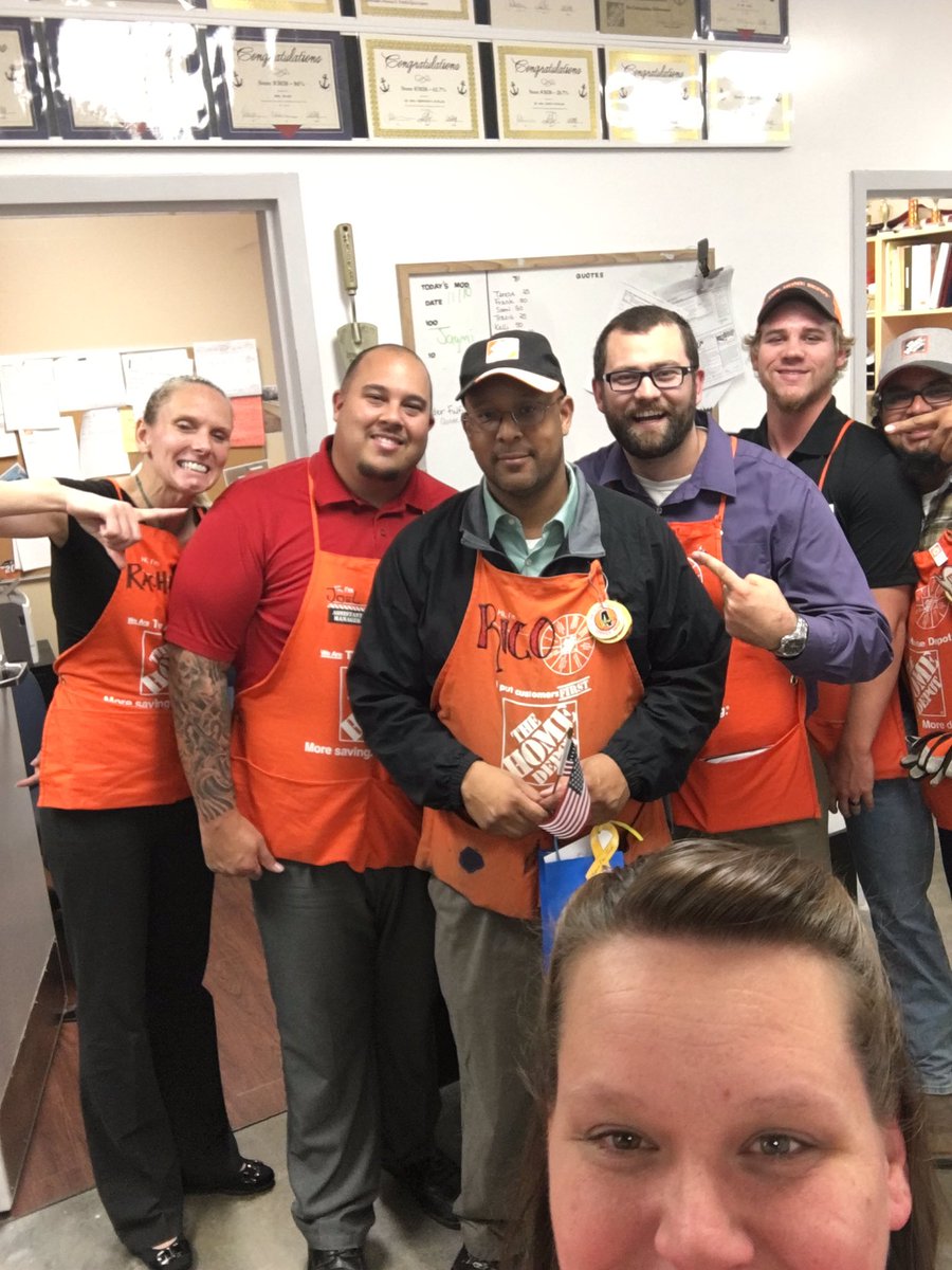 jmcanoglu's tweet photo. 🇺🇸Giving Mr. Rico some service related appreciation! Thank you so much for your service to this great country!! 🇺🇸 https://t.co/2E1VhKRahz