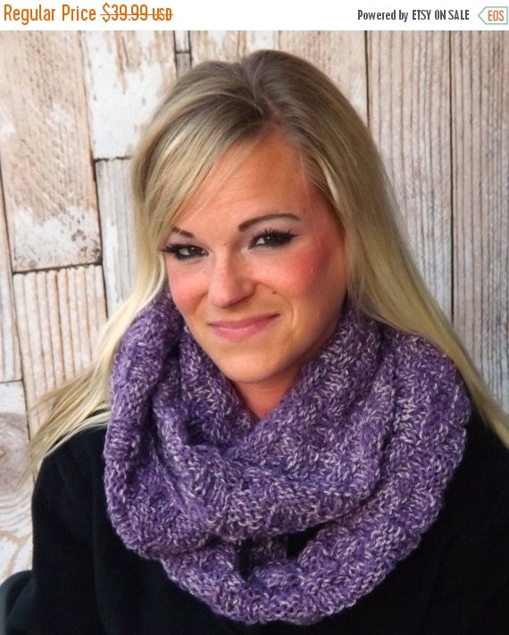 JTangledThreads's tweet image. Purple Infinity Cowl - Textured Infinity Scarf - Purple Chunky Cowl - W… tuppu.net/793711c3 #Etsy #TexturedCowl