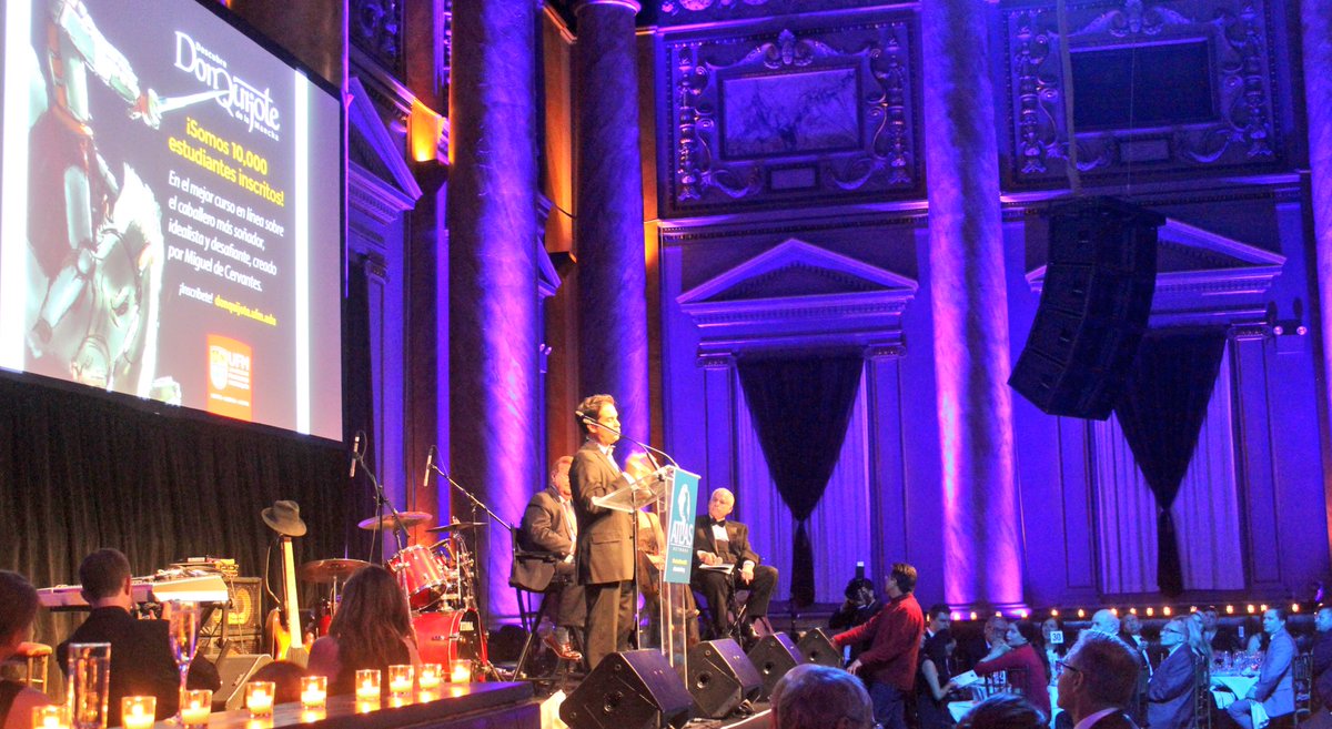AtlasNetwork's tweet photo. Gabriel Calzada of @UFMedu gives his pitch at #FreedomDinner2016 for the Think Tank #SharkTank $25k prize! https://t.co/LeHdwckSTL