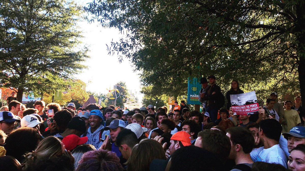 LookItsMoe's tweet photo. #UTprotests https://t.co/vYZwBvdxB3