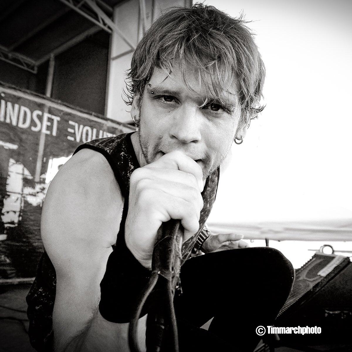 timmarchphoto's tweet image. #tbt Rob Ulrich of Mindset Evolution. Uproar Festival 2013.
#uproar #mindsetevolution 
COPYRIGHT Tim March
timmarchphoto.com