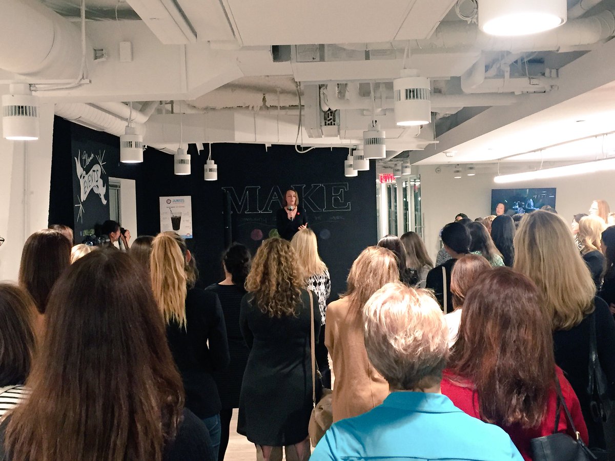MakeOffices's tweet photo. Learning about "opportunities in disguise" from strong female #entrepreneurs at the @HubDotDC event at MakeOffices Clarendon! #dctech https://t.co/sjWY6DTJzn