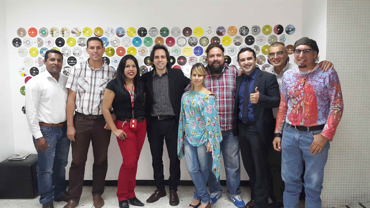 pernia_jan's tweet photo. @CendisMusica #MPPPC, Pilar Serra #Armando Flores, Cendis y Artistas Cendis Celebran firma de convenio https://t.co/DMTMcdb5ue