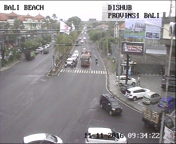 JUMAT, 11-11-2016, ( 12:00 ) Kondisi lalin simpang BALI BEACH terpantau LANCAR.