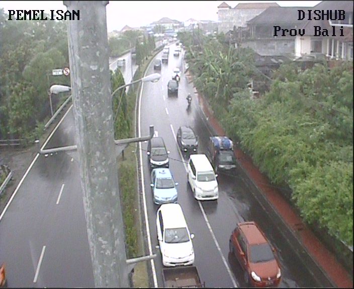 JUMAT, 11-11-2016, ( 12:00 ) Kondisi lalin simpang PEMELISAN SAKENAN terpantau RAMAI LANCAR.