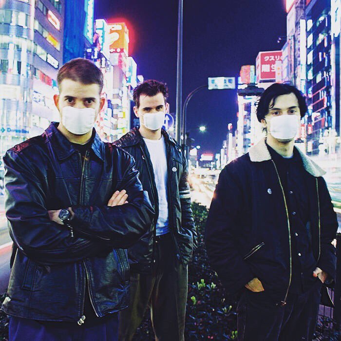 kyabe02's tweet photo. 風邪流行ってきたからマスクしないとな😷
#frodus
#lovittrecords https://t.co/PHbX9A5jaW