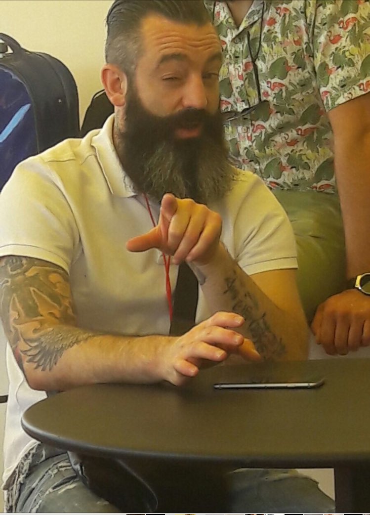 beardfede's tweet image. Napoli 2016 Barbercollege #barbershop #beard #beardoil #moda #barbadrid #Barbero #barberlove #haircut #beardedmen #BeardedDragon #BearDown