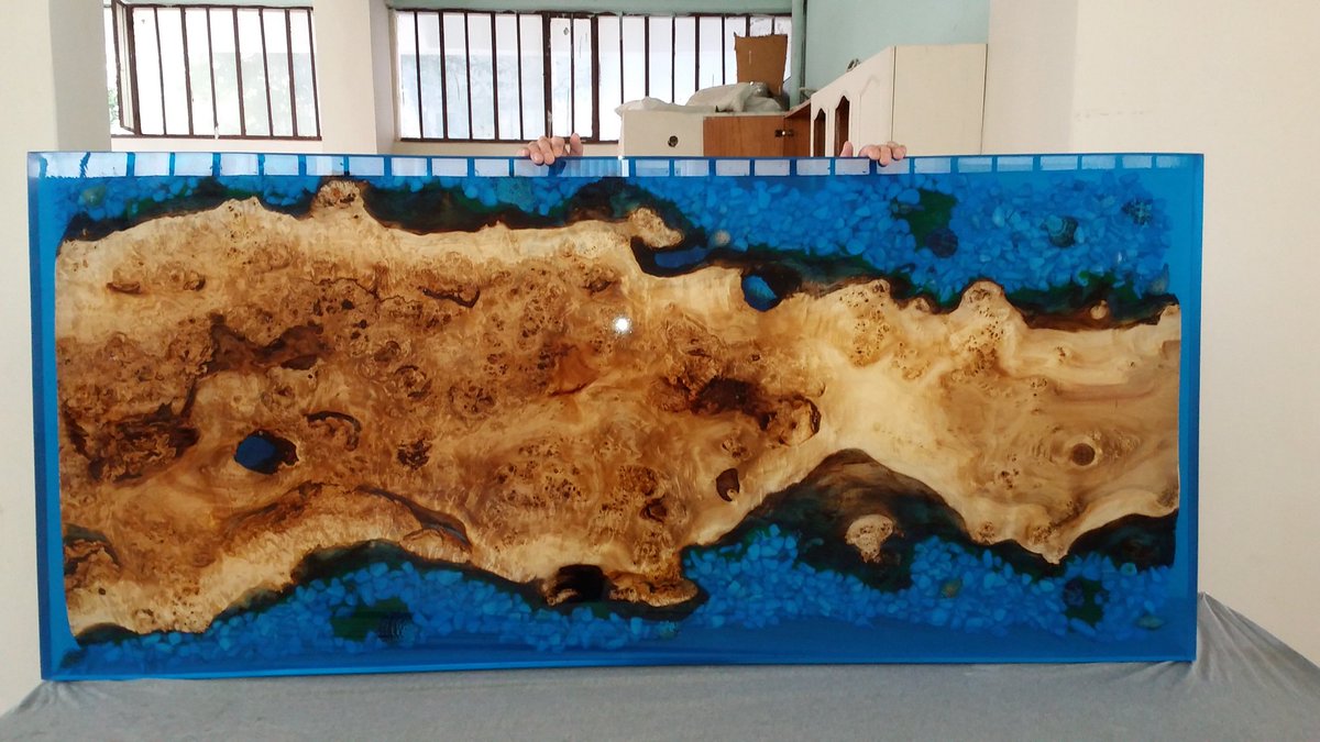 KcmnGkhn's tweet photo. Ofis masası yemek masası 
#wood #workshop #woodworking #seascape #epoxy #tree #resin #unique #homedecor #interiordesign #desinger #natural https://t.co/okNKo3V9Bg