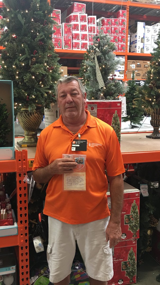 CMerghart's tweet photo. Thank You Ed for turning a customers shopping experience around by providing excellent customer service.👍🏼😊@JerryRamasami @rose_taylorwood https://t.co/kpkcId9Fk5