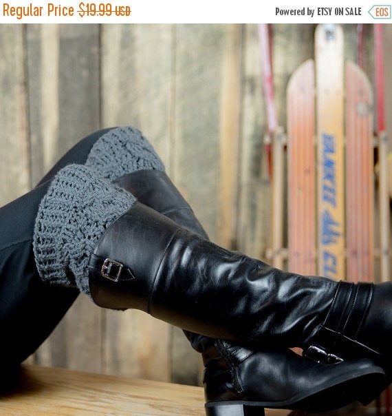 JTangledThreads's tweet image. Cable boot cuffs - grey cabled boot socks - snow boot s… tuppu.net/c1cea715 #JensTangledThreads #CableBootCuffs