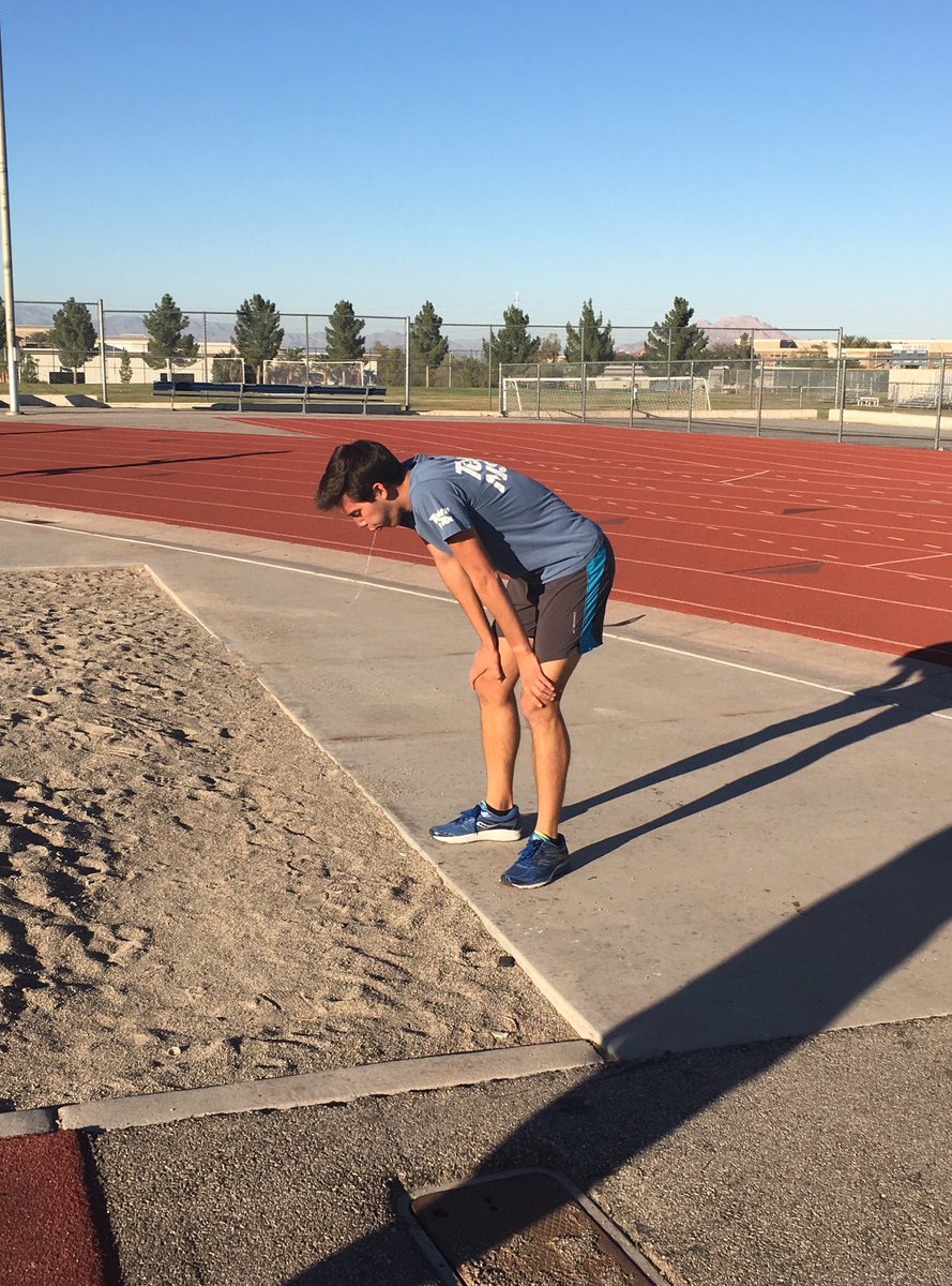 WhoIsGoldberg's tweet photo. Congrats @MALCandelaria for winning and setting a new @CougarTrack #rootbeermile record 5:31!!! https://t.co/5idDmSzTSc