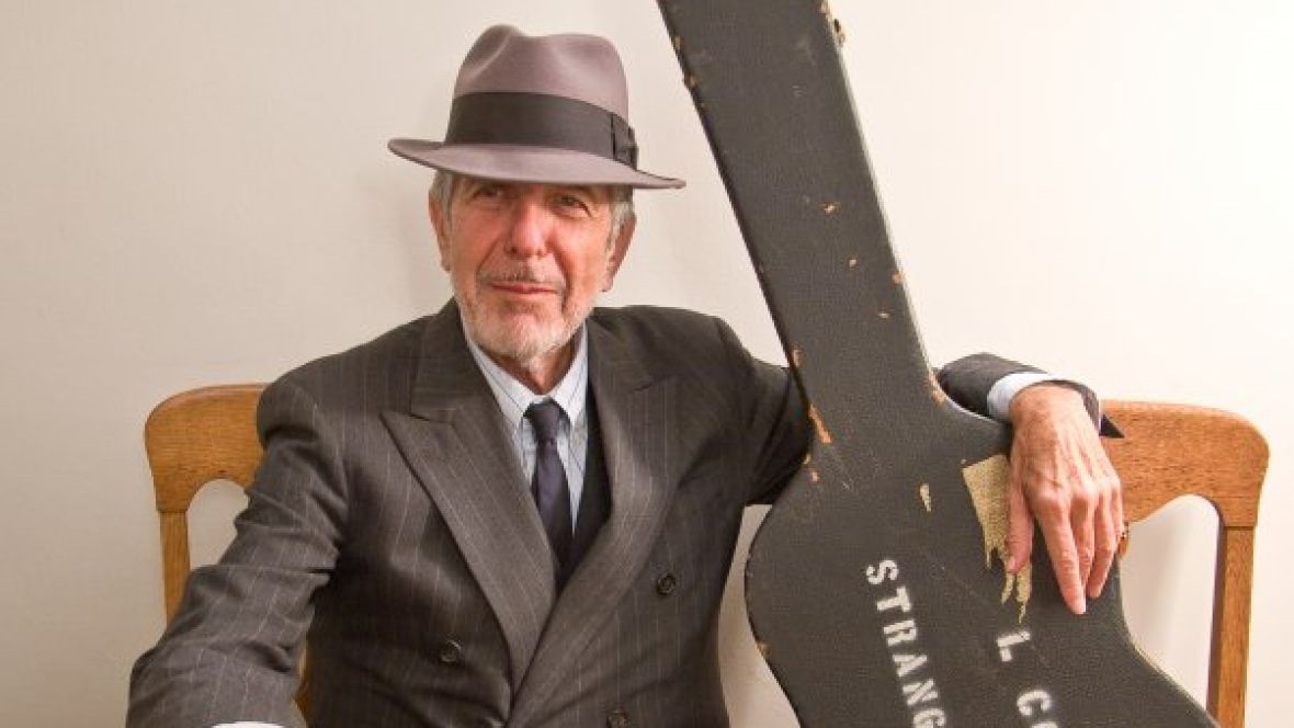 CBCTheNational's tweet photo. Singer-songwriter Leonard Cohen dead at 82 https://t.co/82pjfdDSh6 https://t.co/YVI7ITU3yy