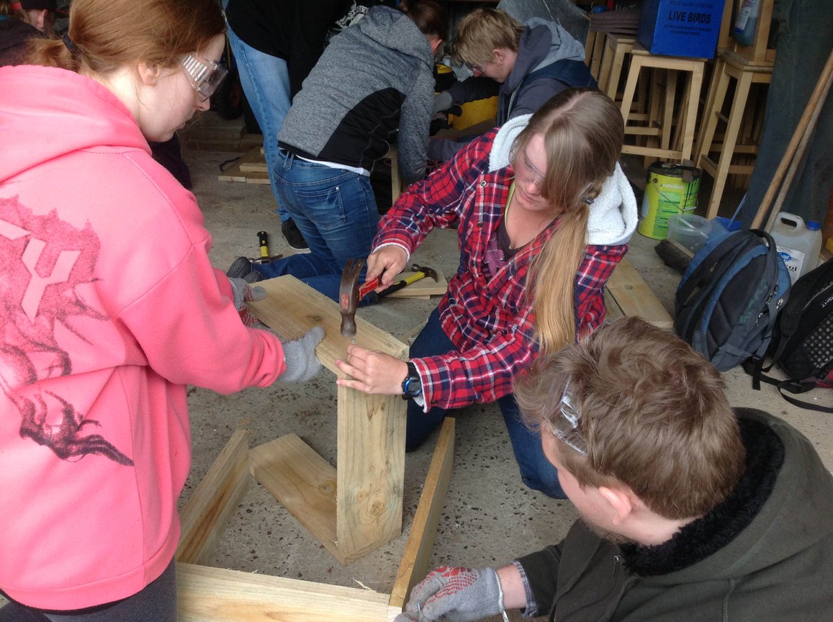 South Gippsland Bass Coast LLEN works collaboratively with schools, training organisations &amp; industry in providing outcomes for youth