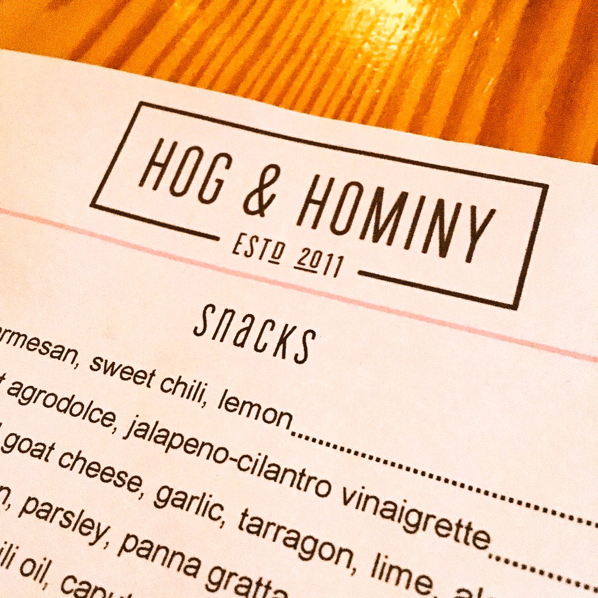 memphistweats's tweet photo. Oh... just back for one weekend only. Hitting the favorites. @hogandhominy nice to see you again 👌🏼 #Memphis https://t.co/1vmve84IXd