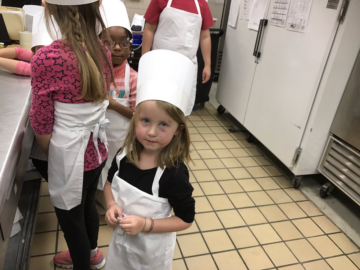 Kegonsa2016's tweet photo. Kids in the kitchen part 2! https://t.co/Pi1U39MTDB