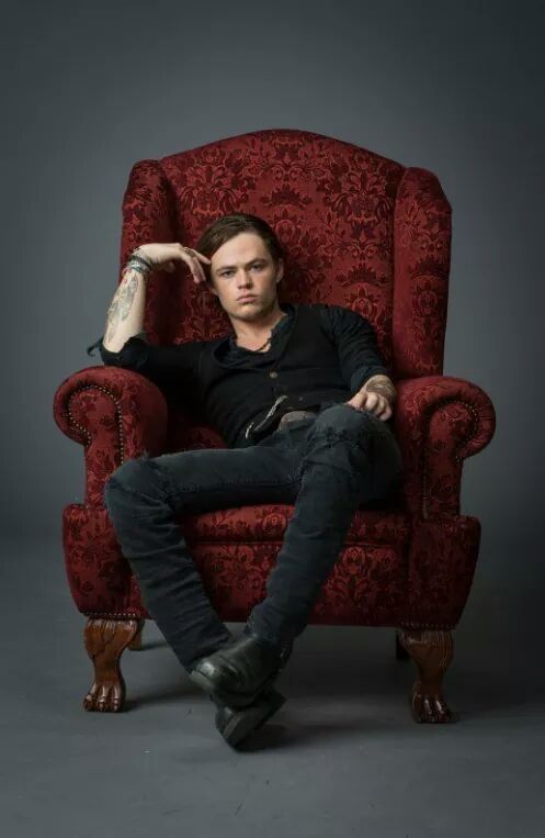 NemMeFallen's tweet image. Oi meninas no vídeo de hoje eu vou ensinar o que é um lacre