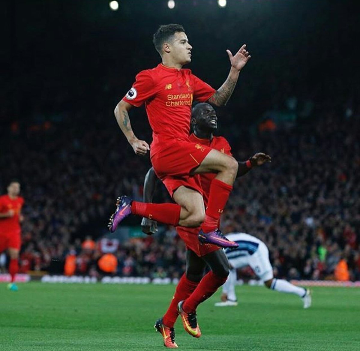 ATLiverpool_'s tweet photo. Philippe Coutinho in all comps this season:

Minutes played: 1216
Goals: 8
Assists: 8

A goal/assist every 76 minutes 🔴🇧🇷 https://t.co/laWMmy772p