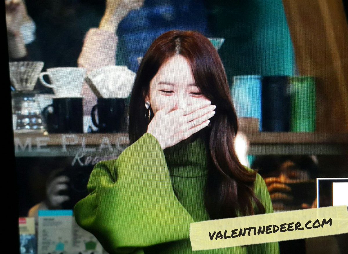 [PIC][11-11-2016]YoonA tham dự sự kiện chiêu đãi Cafe cho 100 Fan hâm mộ mừng Rating 5% của "THE K2" vào hôm nay Cw906OXUUAAxMWZ