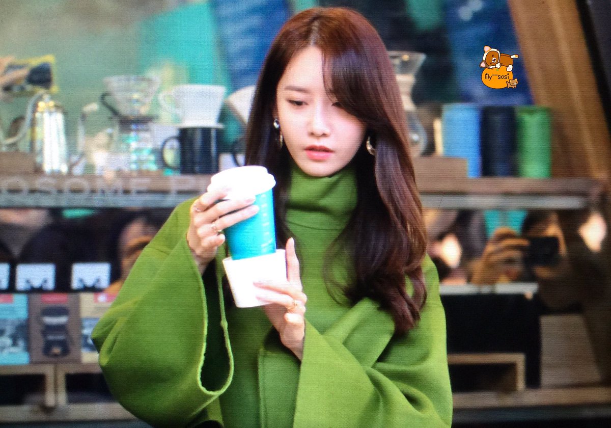 [PIC][11-11-2016]YoonA tham dự sự kiện chiêu đãi Cafe cho 100 Fan hâm mộ mừng Rating 5% của "THE K2" vào hôm nay Cw921mmUkAASxPw