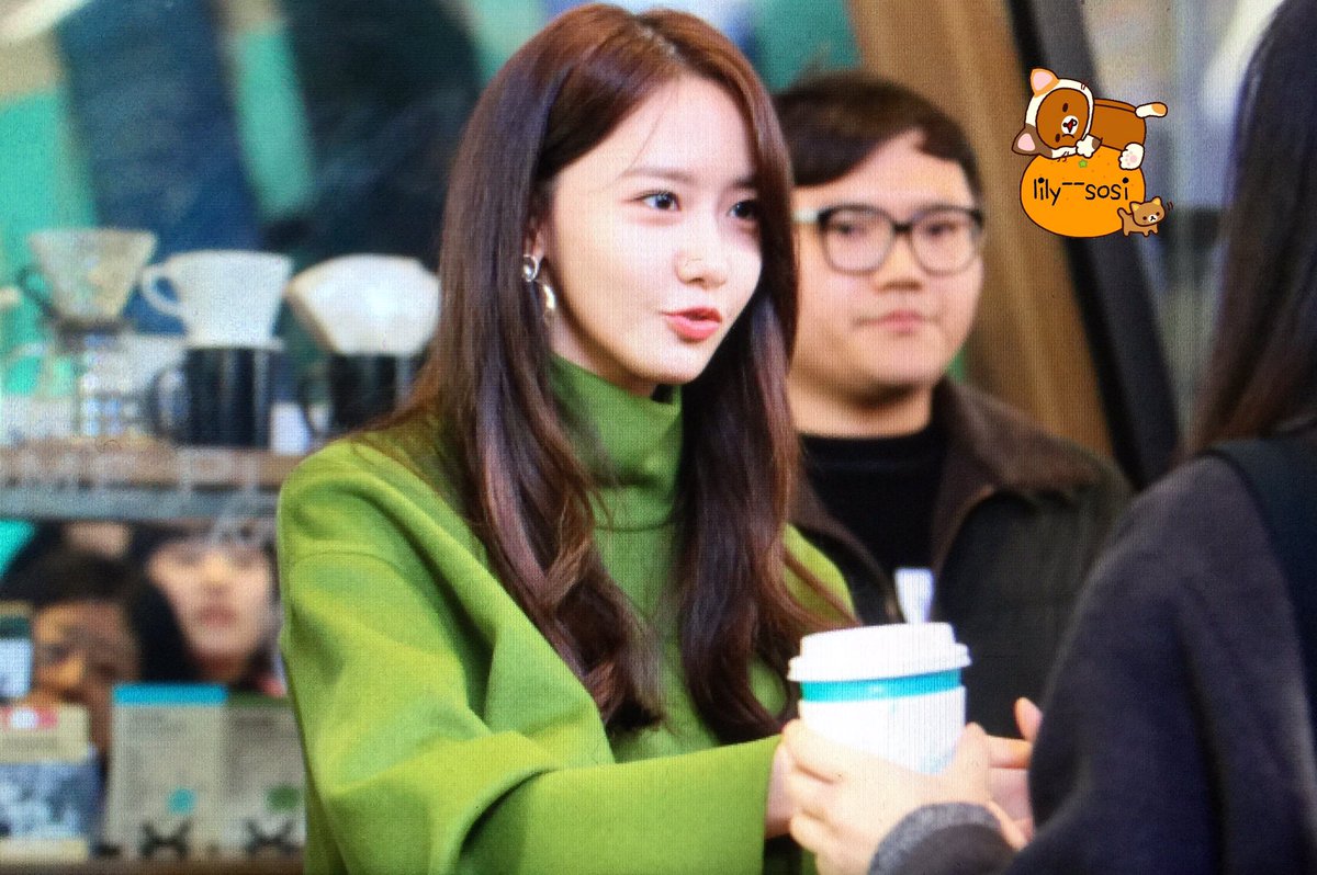 [PIC][11-11-2016]YoonA tham dự sự kiện chiêu đãi Cafe cho 100 Fan hâm mộ mừng Rating 5% của "THE K2" vào hôm nay Cw9293HVIAAkPrL