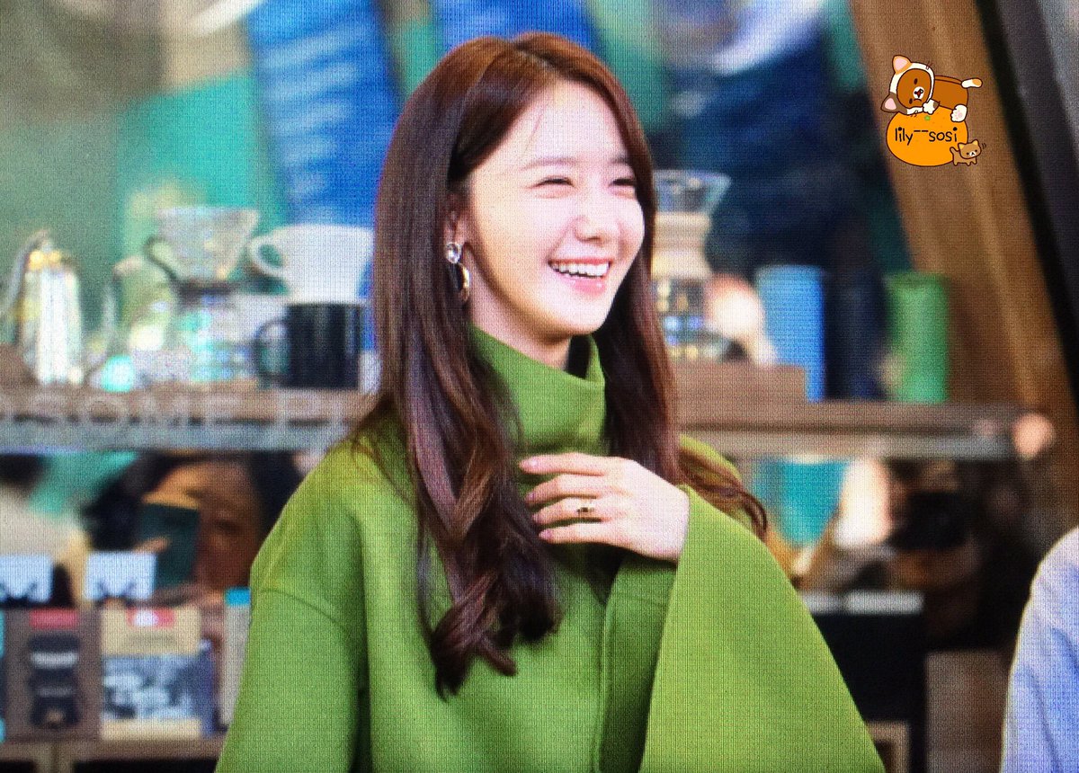 [PIC][11-11-2016]YoonA tham dự sự kiện chiêu đãi Cafe cho 100 Fan hâm mộ mừng Rating 5% của "THE K2" vào hôm nay Cw929xpUkAAP1Fn