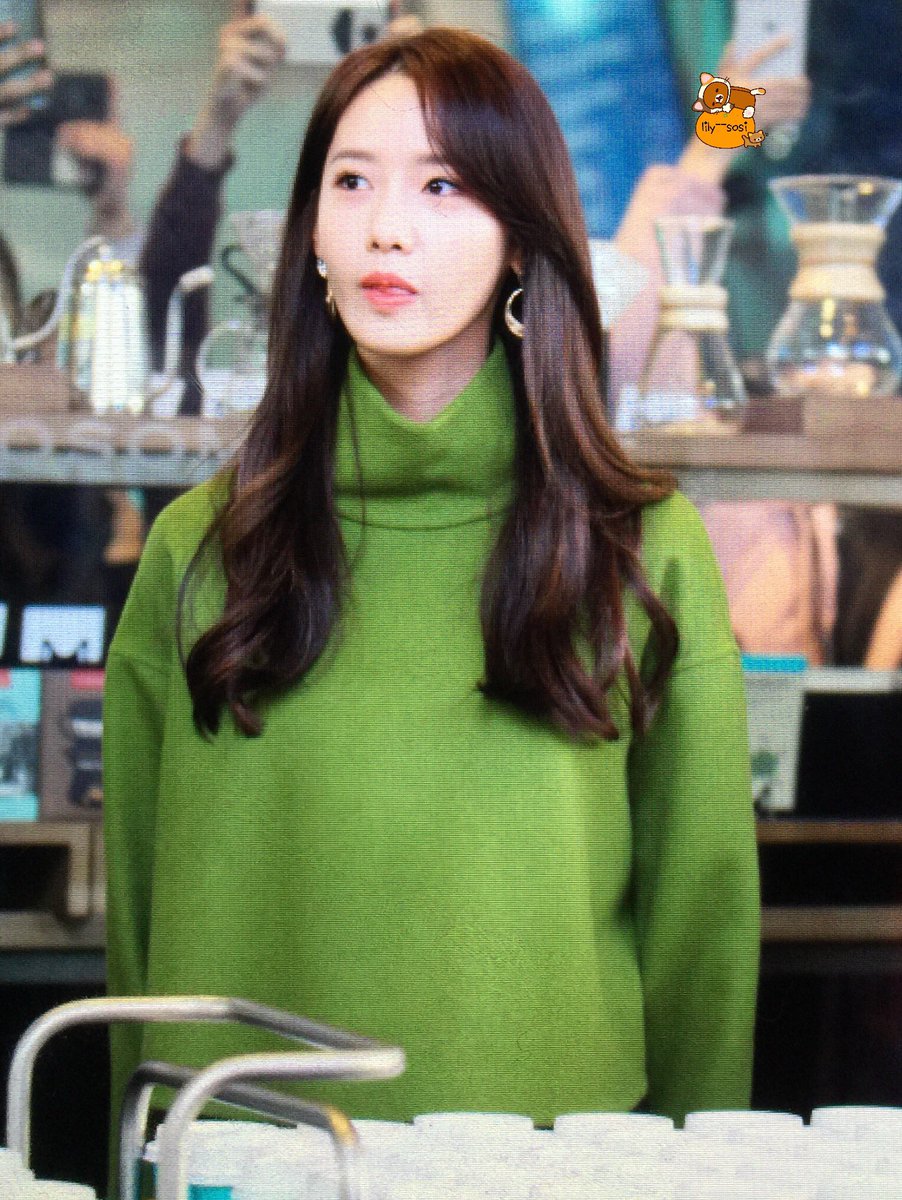 [PIC][11-11-2016]YoonA tham dự sự kiện chiêu đãi Cafe cho 100 Fan hâm mộ mừng Rating 5% của "THE K2" vào hôm nay Cw92vE7UUAQGlkh