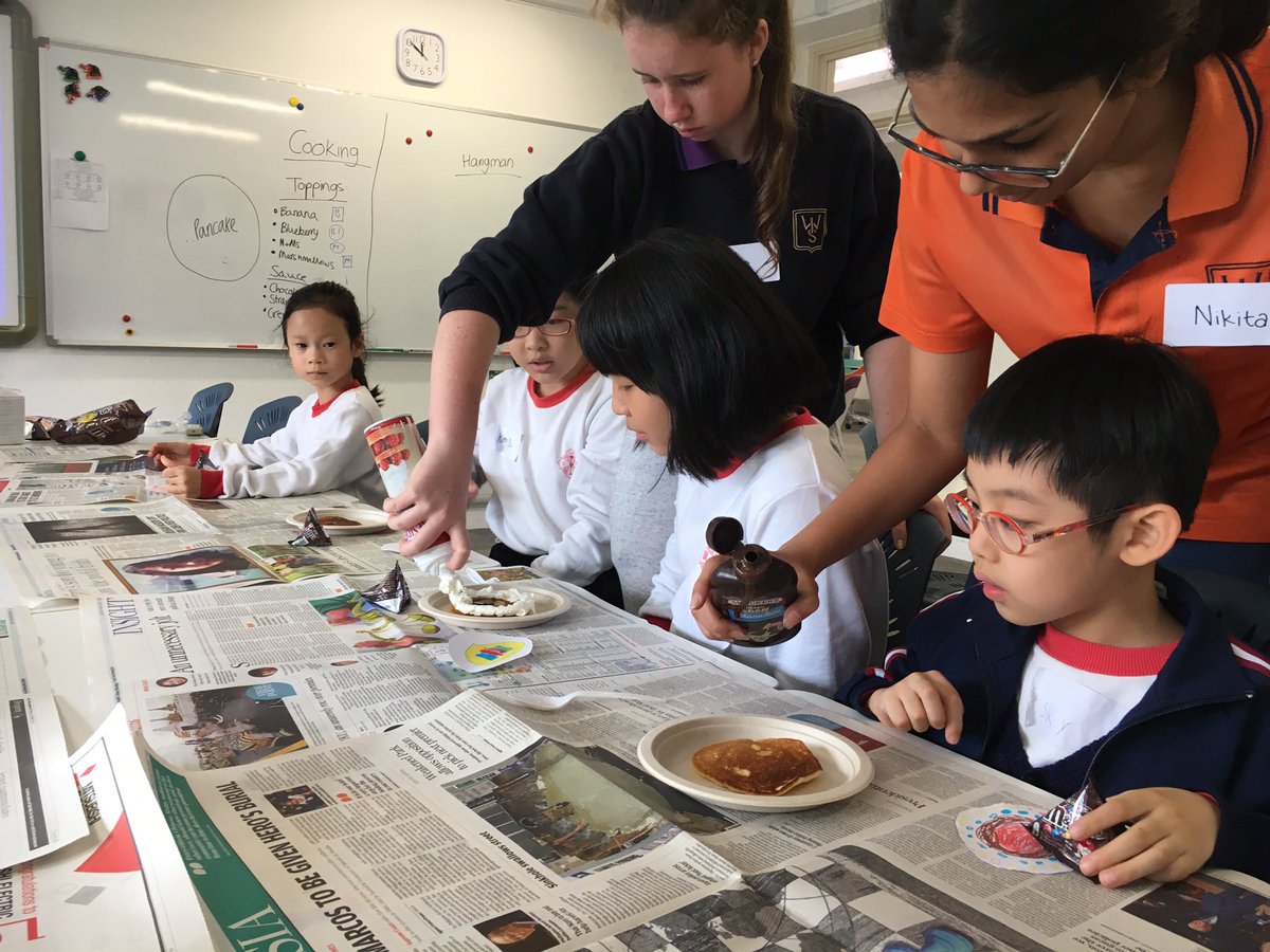 pakyuen1's tweet photo. Local primary students having fun at WIS! Well done everyone! #wis_hw16 #wis_hk https://t.co/1toJoDJWMx