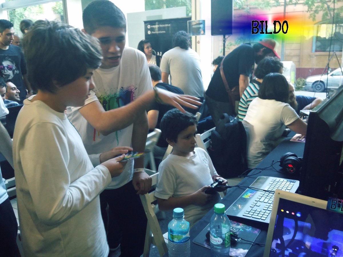dalesigames's tweet photo. Más fotos para compartir con ustedes de la #EVA2016 https://t.co/DqIqCCCYVR