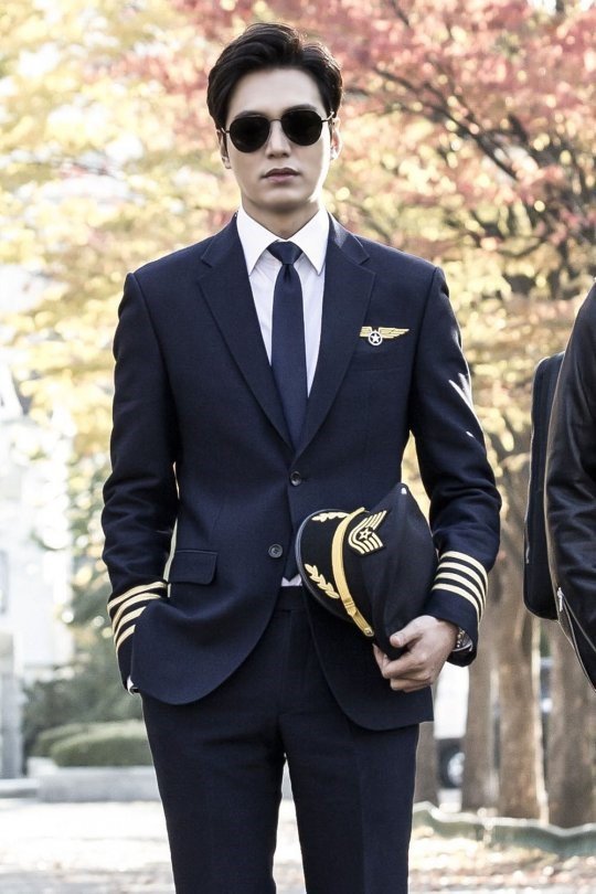 rykalhakimi's tweet photo. siapa #SuriHatiMrPilot pilihan korang ? 

RT for Lee Min-ho
Like For Fattah Amin https://t.co/EzUSAcrCji