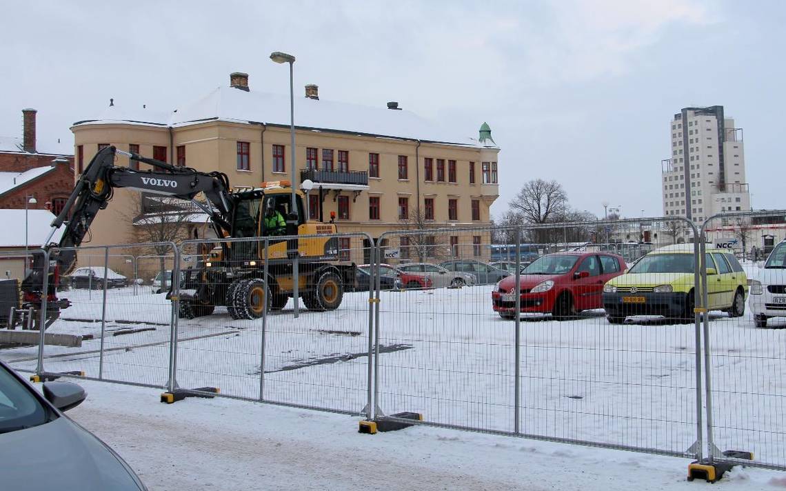 wikblom's tweet photo. Tillskott av parkeringsplatser i @skovdecity på kv. Sleipner är ett bra tillskott #utvecklaskövde https://t.co/y2totX8Y10 https://t.co/niQnjPr2GU