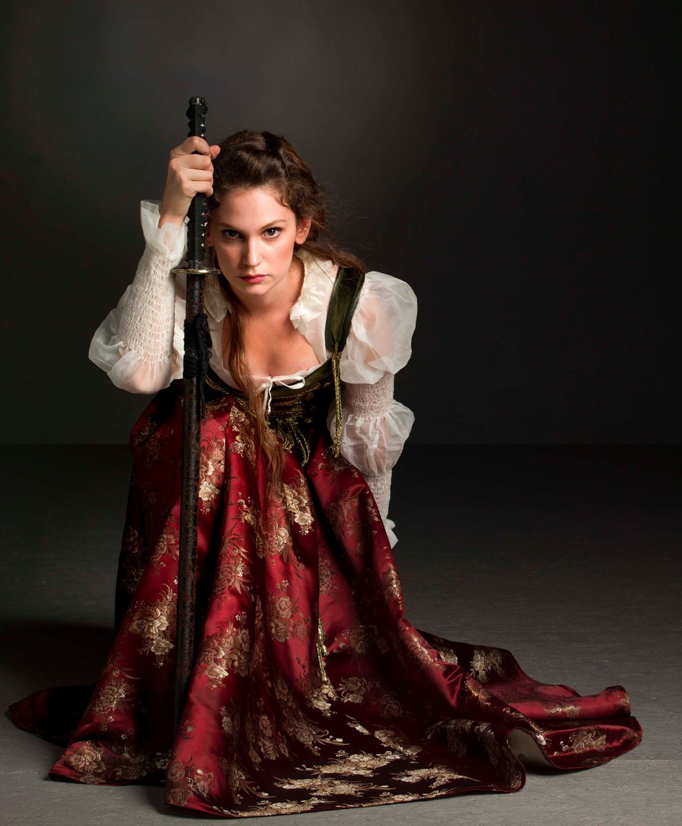 MyyKosem's tweet photo. Ne cariye, ne sultan; Osmanlı Hanedanı'na Macar kraliçe. Farya sığındığı limanda hayatının aşkını mı bulacak? #MuhteşemYüzyılKösem https://t.co/6GkKtkb1m5