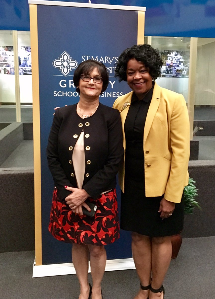 doctort2's tweet photo. @StMarysGSB @StMarysU #businessweek2016 @cpsenergy #Thank you Paula Gold-Williams #leadership in #action #inspiringwomen #GSBACE https://t.co/IZWN8s4ZEB