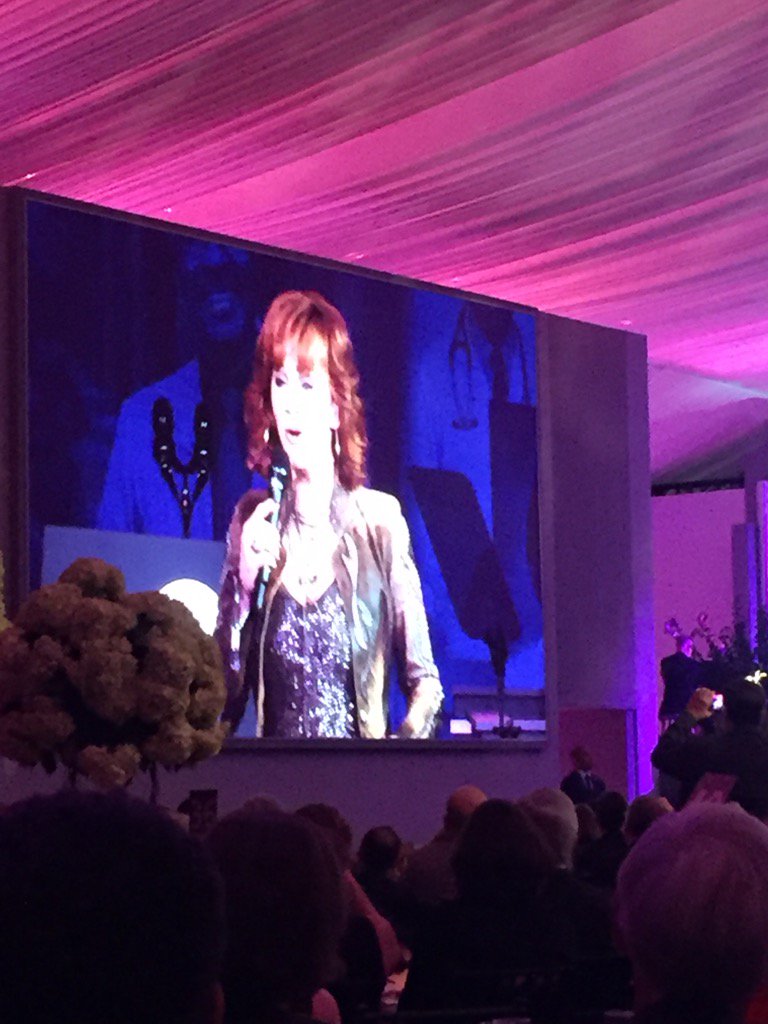 Reba rocks it at gala!!!