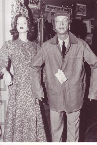 coachwilde's tweet photo. The original mannequin challenge...Barney Fife in the shoplifting episode #AllTimeChamp https://t.co/ON38zGs7xW