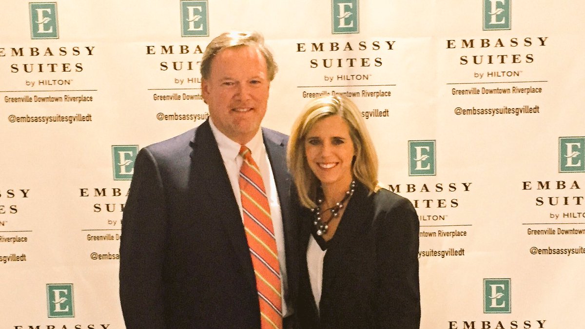 Fun night celebrating the new @EmbassyGvilleDT. Great local art! <a href="/NancyJoyceArt/">Nancy Joyce Gallery</a> <a href="/Greenville_SC/">VisitGreenvilleSC</a> #yeahthatGreenville #riverfront #localart