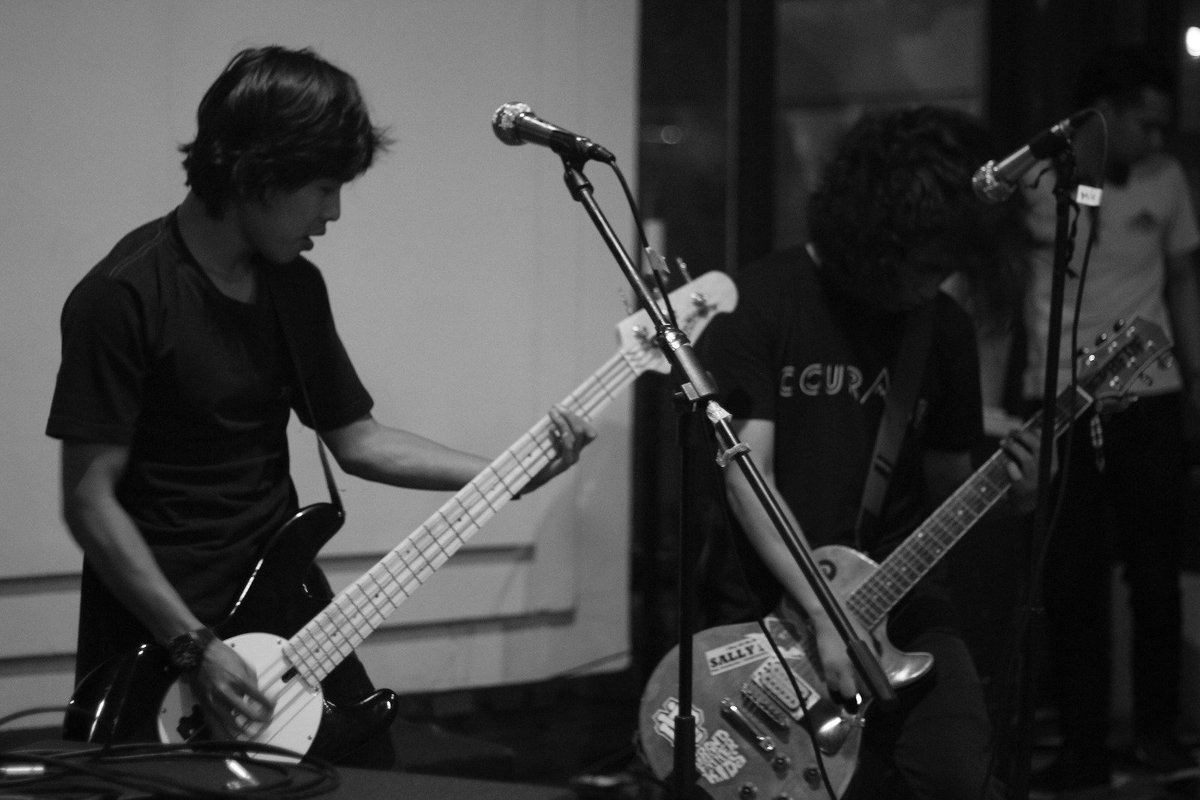 BFDF_'s tweet image. Punk rock all our lives!