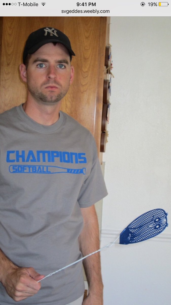 CheckettsKarson's tweet image. Don't👏tell👏me👏you👏know👏what👏fly👏swatting👏is👏if👏you👏don't👏know👏who👏this👏is👏