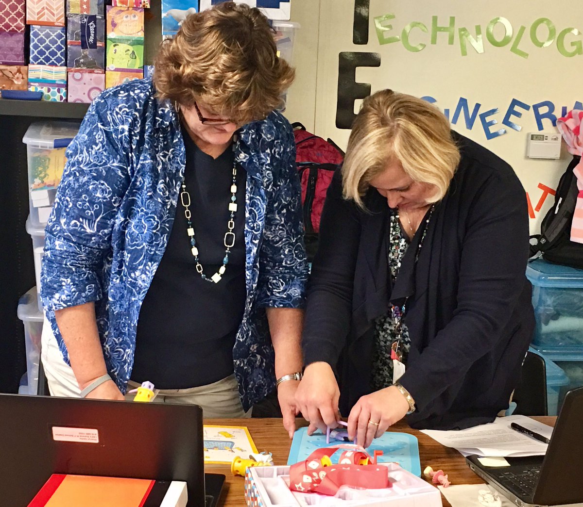 JenLassman's tweet photo. Another successful PLTW training with some great LSR7 kdg tchrs! Your students are so lucky! @MAEPrincipal @JennyRteacher #pltwrocks https://t.co/LZp9UwzJQ6