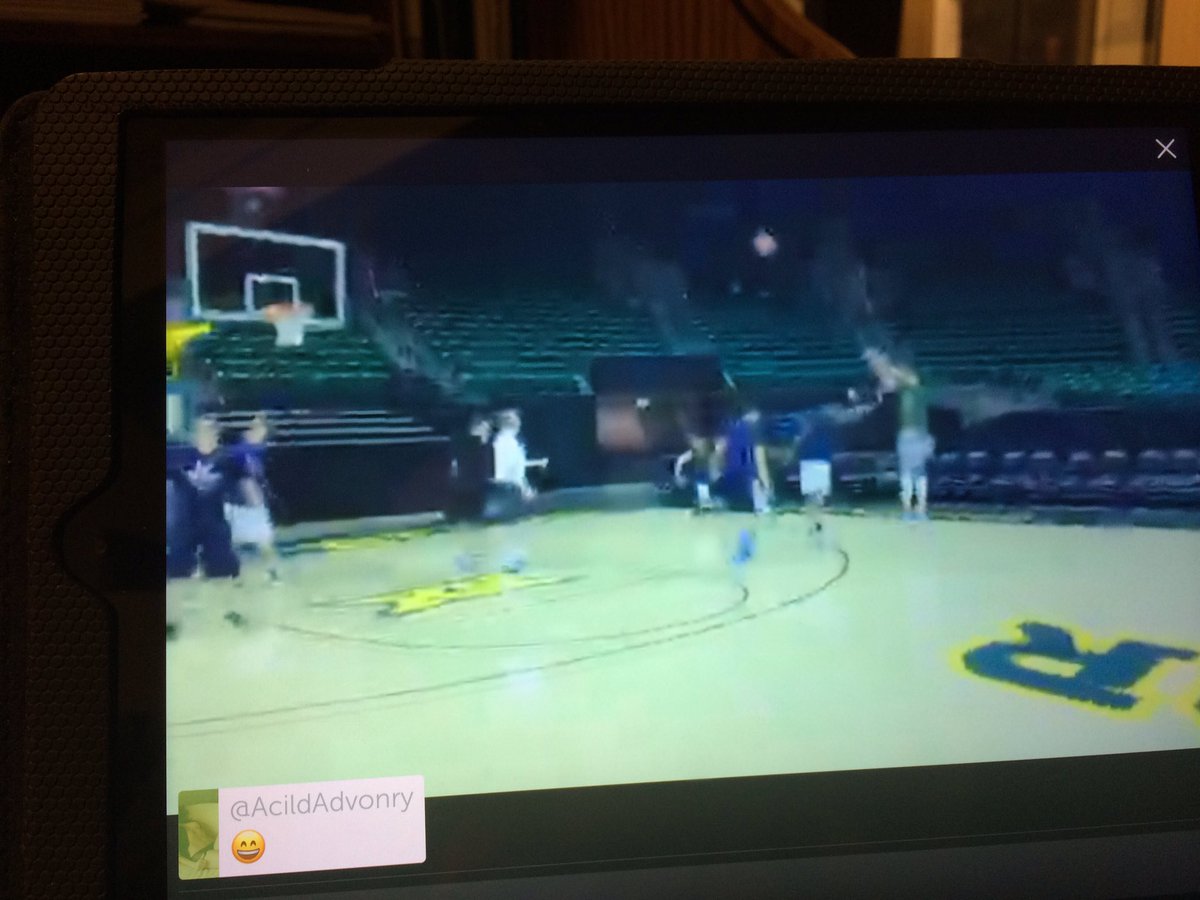 CoachBFree's tweet photo. Enjoying this @BaylorMBB vs @ORUMBB managers/GA basketball game on @periscopetv. #HighQualityHoops https://t.co/NukFPWxwqq