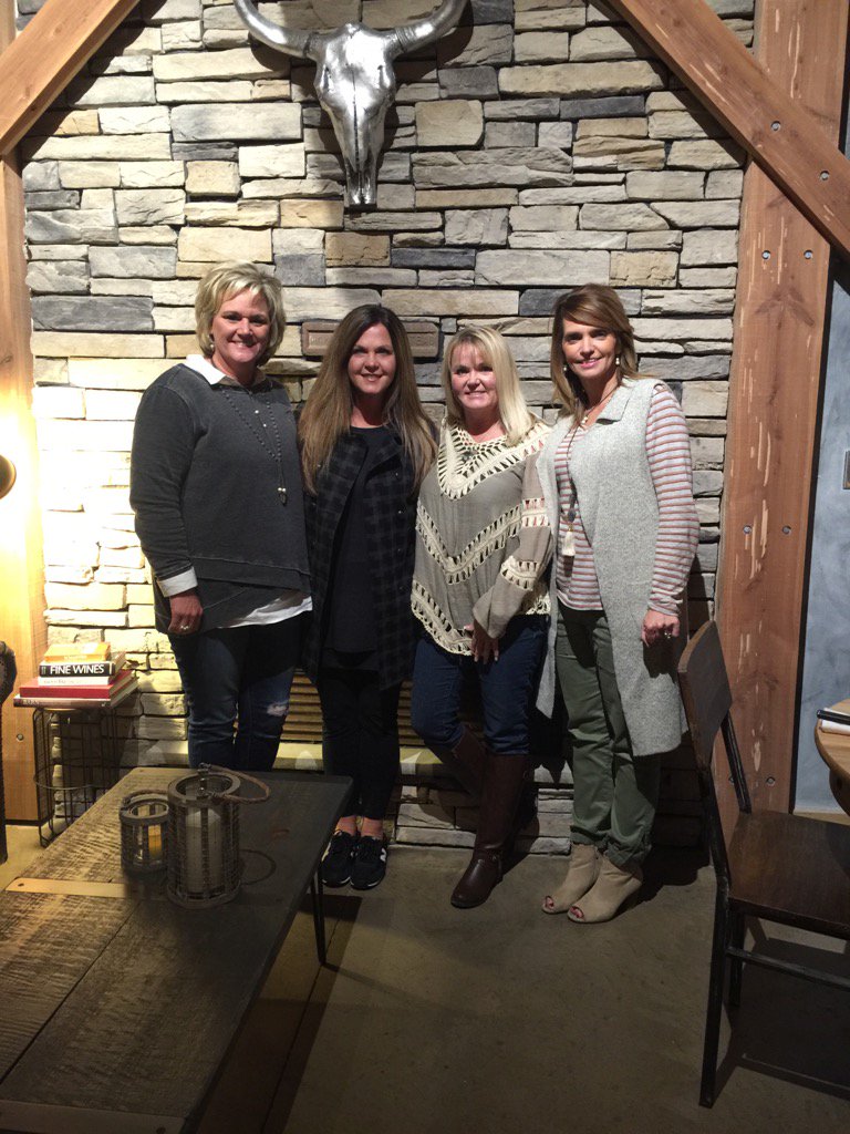 Farmer and Frenchman with my dear old friends. #blessed #lovetheseladies