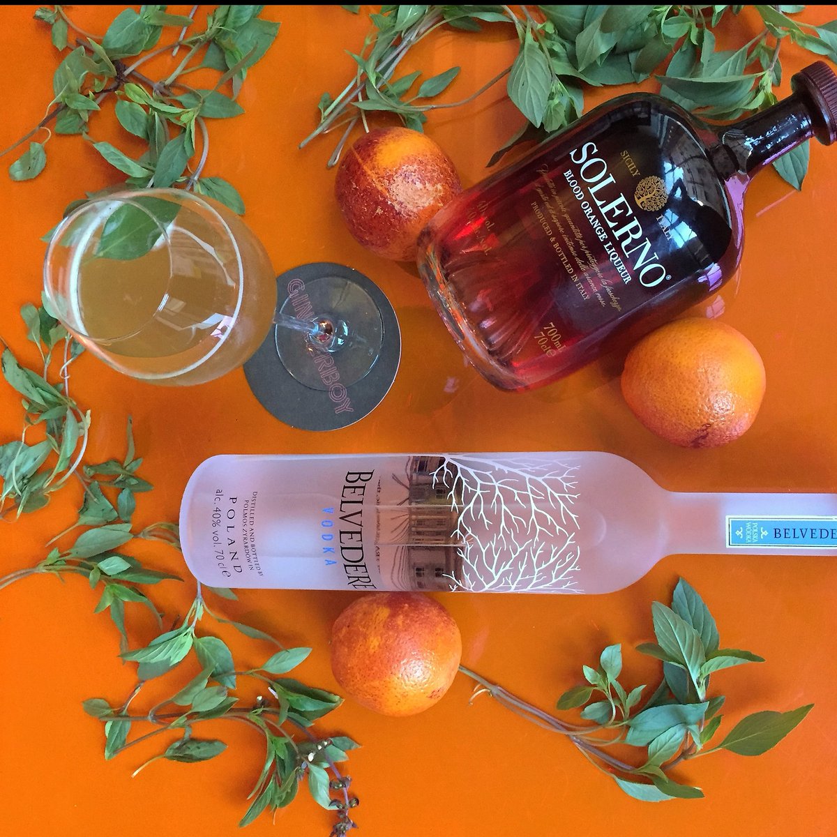 Sun's out....Belvedere #cocktails out? Doesn't have quite the same ring, but we promise it tastes good enough to make up for the bad joke ;)